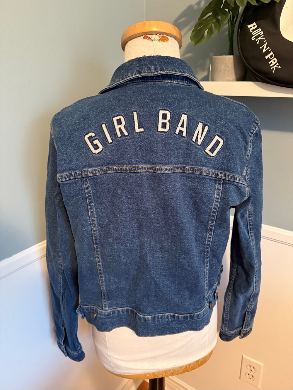 GIRL BAND Embroidered Bershka Blue Denim Jacket - Women's Large